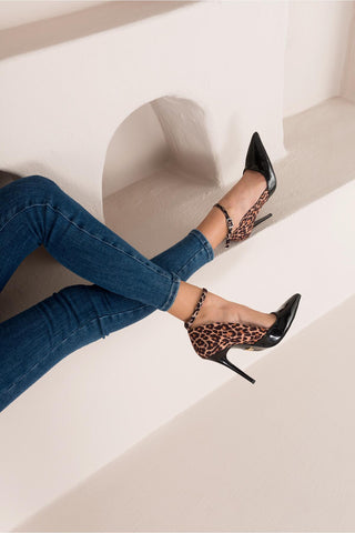 Bluma Bilekten Bantlı İnce Topuk 10 Cm Siyah Leopar Stiletto