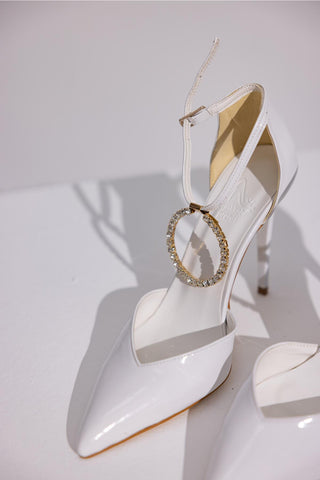 Brightcircle Aksesuar Detaylı İnce Topuk 10 Cm Beyaz Rugan Stiletto