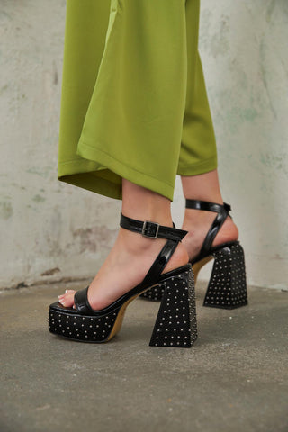 Polka Taş Detaylı Kalın Topuk 12 Cm Siyah Rugan Platform