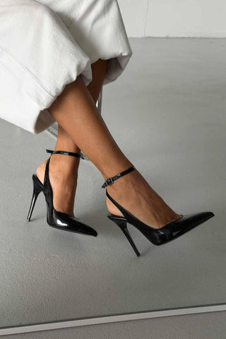 Gina Bilekten Bantlı İnce Topuk 10 Cm Siyah Rugan Stiletto