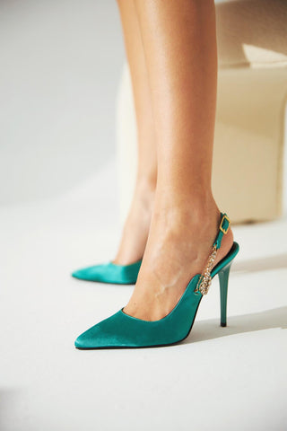 Brooch Aksesuar Detaylı İnce Topuk 10 Cm Yeşil Saten Stiletto