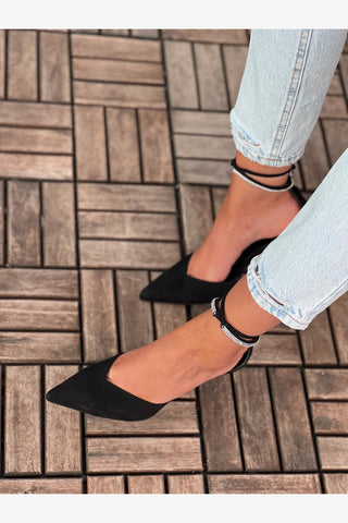 Signy Bilekten Bağcıklı Taş Detaylı İnce Topuk 10 Cm Siyah Süet Stiletto