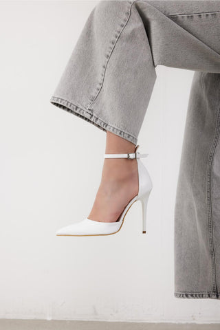 Lesley Bilekten Bantlı İnce Topuk 10 Cm Beyaz Mat Stiletto