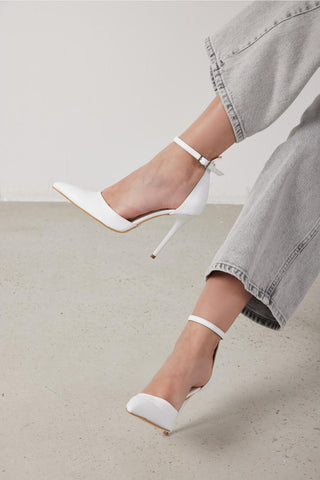 Lesley Bilekten Bantlı İnce Topuk 10 Cm Beyaz Mat Stiletto