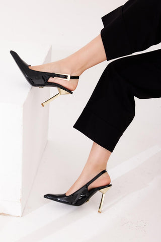 Jade Toka Detaylı İnce Topuk 10 Cm Siyah Rugan Stiletto