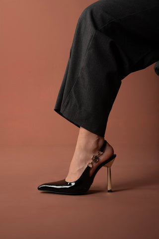 Stella Aksesuar Detaylı İnce Topuk 10 Cm Siyah Rugan Stiletto