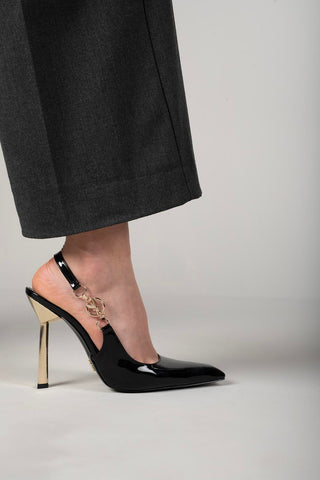 Stella Aksesuar Detaylı İnce Topuk 10 Cm Siyah Rugan Stiletto