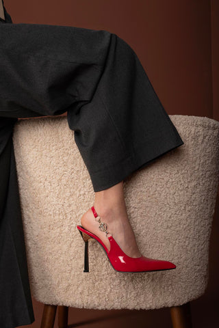 Stella Aksesuar Detaylı İnce Topuk 10 Cm Kırmızı Rugan Stiletto