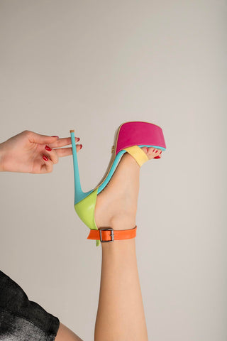 Jaxie Bilekten Bantlı İnce Topuk 15 Cm Renkli Platform