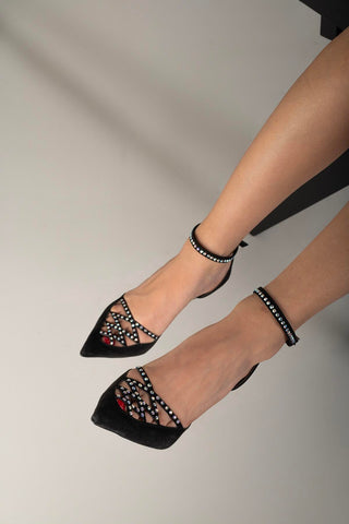 Maven Taş Detaylı İnce Topuk 10 Cm Siyah Süet Stiletto