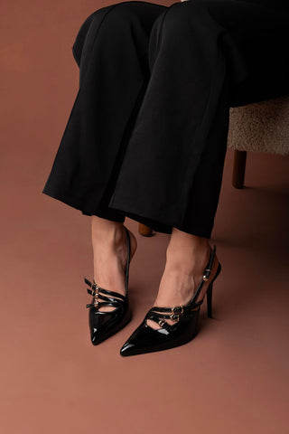 Ciza Üç Bantlı Toka Detaylı İnce Topuk 10 Cm Siyah Rugan Stiletto