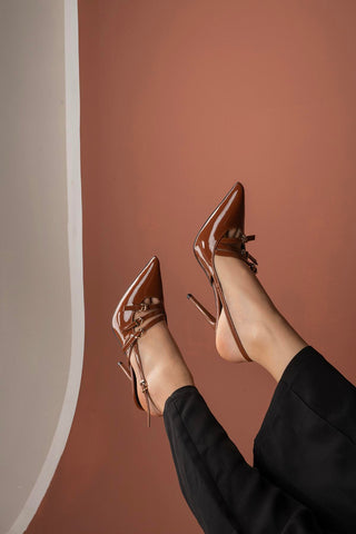 Ciza Üç Bantlı Toka Detaylı İnce Topuk 10 Cm Taba Rugan Stiletto