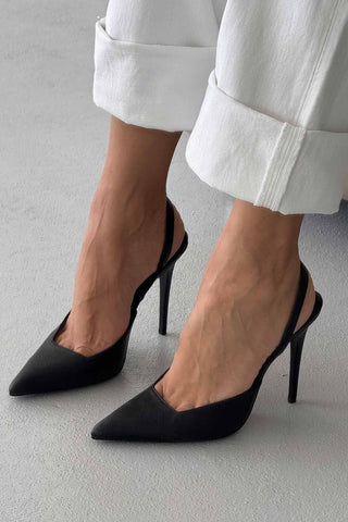 Zuri İnce Topuk 10 Cm Siyah Mat Stiletto