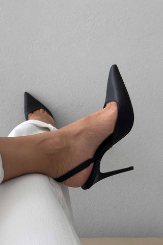 Zuri İnce Topuk 10 Cm Siyah Mat Stiletto