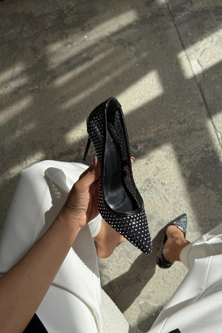 Fave Taş Detaylı İnce Topuk 10 Cm Siyah Rugan Stiletto