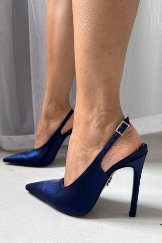 Elu Taşlı Toka Detaylı İnce Topuk 12 Cm Lacivert Saten Stiletto