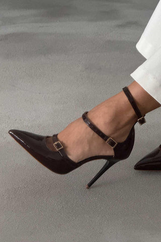 Ava Üç Bantlı İnce Topuk 10 Cm Acı Kahve Rugan Stiletto