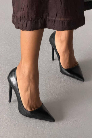 Fia İnce Topuk 12 Cm Siyah Yılan Desenli Stiletto