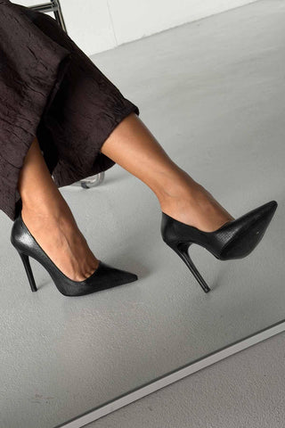 Fia İnce Topuk 12 Cm Siyah Yılan Desenli Stiletto