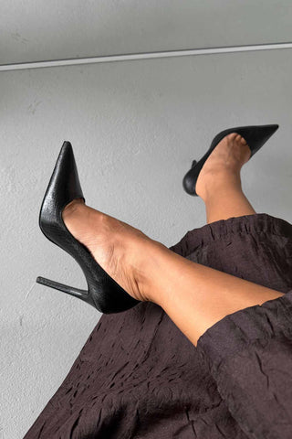 Fia İnce Topuk 12 Cm Siyah Yılan Desenli Stiletto