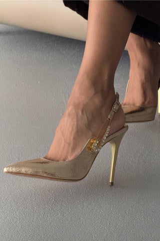 Brooch Aksesuar Detaylı İnce Topuk 10 Cm Gold Stiletto