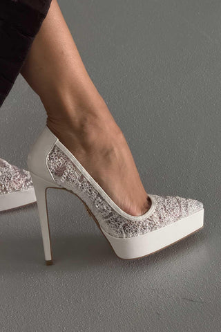 Riet İnce Topuk 13 Cm Beyaz Dantelli Platform