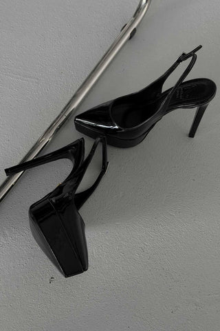 Dovie Taşlı Toka Detaylı İnce Topuk 13 Cm Siyah Rugan Platform