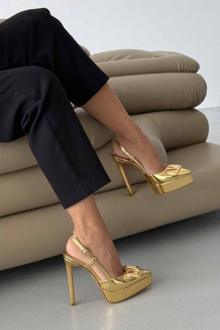 Lena V Detaylı İnce Topuk 13 Cm Gold Platform