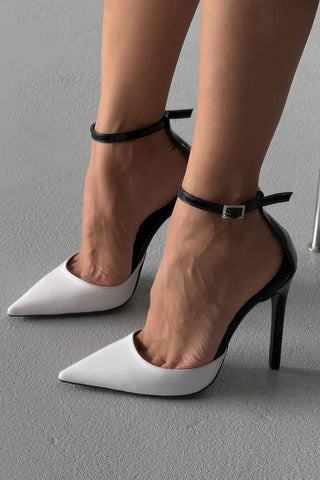 Gael Taşlı Toka Detaylı Bilekten Bantlı İnce Topuk 12 Cm Beyaz Siyah Stiletto