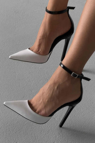 Gael Taşlı Toka Detaylı Bilekten Bantlı İnce Topuk 12 Cm Beyaz Siyah Stiletto