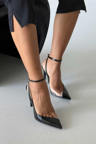Prem Şeffaf Detaylı Taşlı Tokalı İnce Topuk 12 Cm Siyah Rugan Ve Şeffaf Stiletto