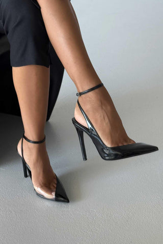 Prem Şeffaf Detaylı Taşlı Tokalı İnce Topuk 12 Cm Siyah Rugan Ve Şeffaf Stiletto