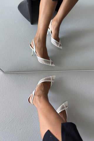 Nina File Detaylı İnce Topuk 8 Cm Beyaz File Stiletto