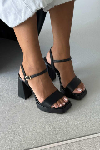 Cora Kalın Topuk 11 Cm Siyah Mat Platform