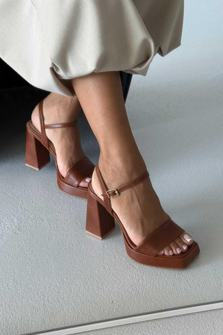 Cora Kalın Topuk 11 Cm Taba Mat Platform