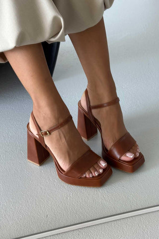 Cora Kalın Topuk 11 Cm Taba Mat Platform