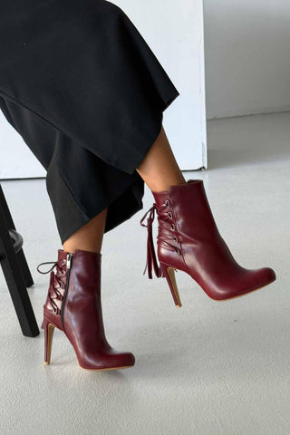 Tressed Bağcık Detaylı İnce Topuk 10 Cm Bordo Mat Bot