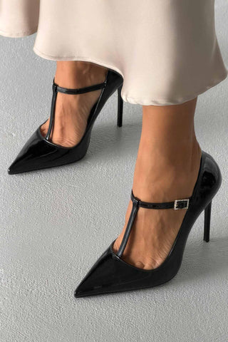 Wren Taşlı Toka Detaylı İnce Topuk 12 Cm Siyah Rugan Stiletto