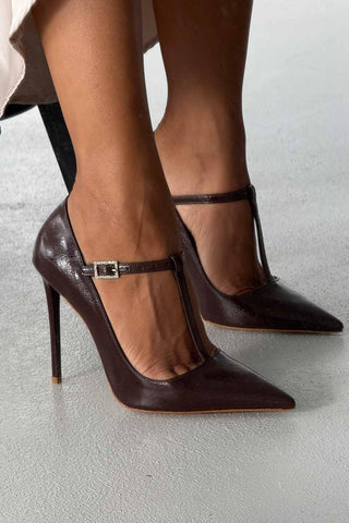 Wren Taşlı Toka Detaylı İnce Topuk 12 Cm Kahve Kırışık Rugan Stiletto