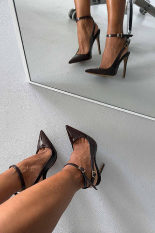 Zion Toka Detaylı İnce Topuk 12 Cm Acı Kahve Rugan Stiletto