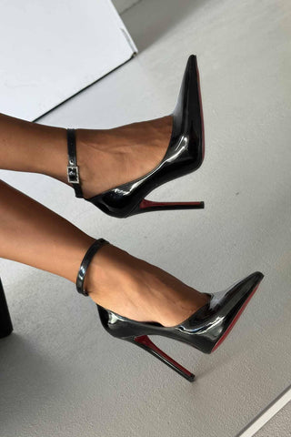 Lucia Taşlı Toka Detaylı İnce Topuk 12 Cm Siyah Rugan Stiletto