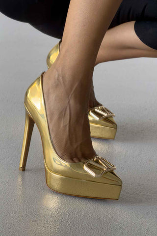 Gunhild Toka Detaylı İnce Topuk 13 Cm Gold Platform