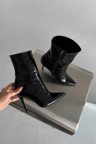Eleganza İnce Topuk 10 Cm Siyah Rugan Bot