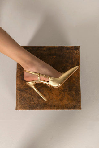 Thea Aksesuar Detaylı İnce Topuk 12 Cm Gold Kırışık Stiletto