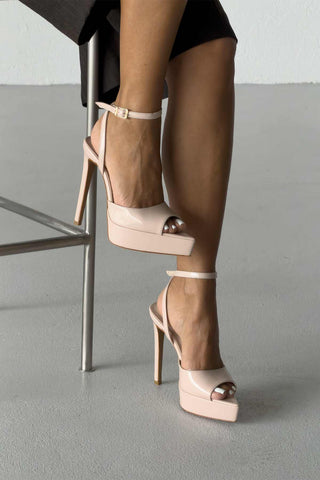Linus Bilekten Bantlı İnce Topuk 13 Cm Nude Rugan Platform