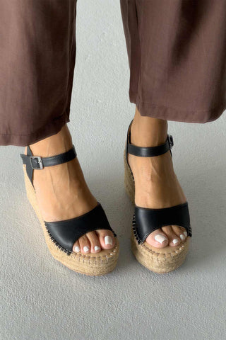 Oliver Hakiki Deri Dolgu Topuk 8 Cm Siyah Mat Sandalet