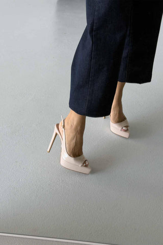 Heimdall Toka Detaylı İnce Topuk 13 Cm Nude Rugan Platform