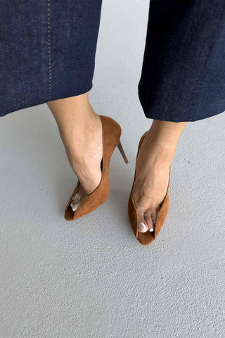 Loan Şeffaf Detaylı İnce Topuk 10 Cm Taba Süet Stiletto