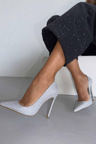 Woods Simli Taban İnce Topuk 12 Cm Gümüş Simli Stiletto