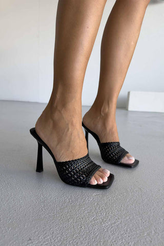 Chiara İnce Topuk 10 Cm Siyah Örgü Terlik